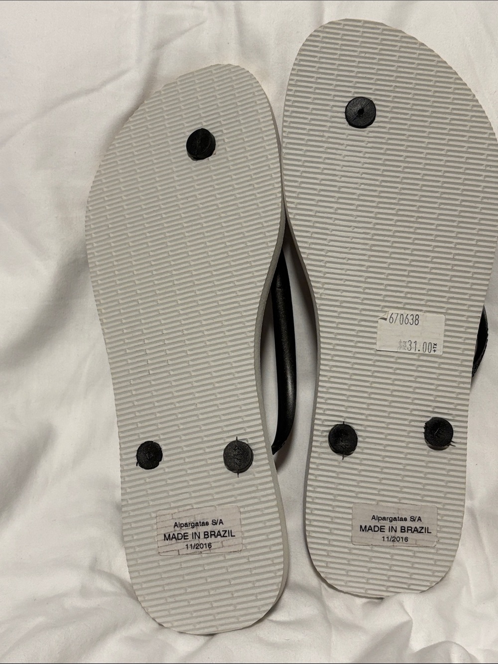 New Havaianas Sz 11/12 Multicolored Printed Woman’s Flip Flop Rubber Slippers - Picture 4 of 4